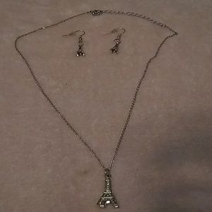 Eiffel tower earing and necklace set
